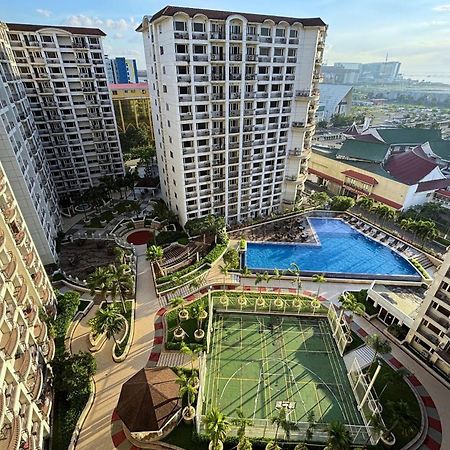 Extremeli Suites Manila Powered By Cocotel Exterior photo