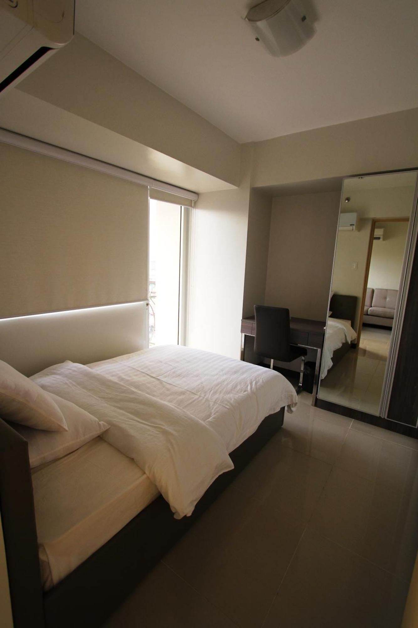 Extremeli Suites Manila Powered By Cocotel Room photo