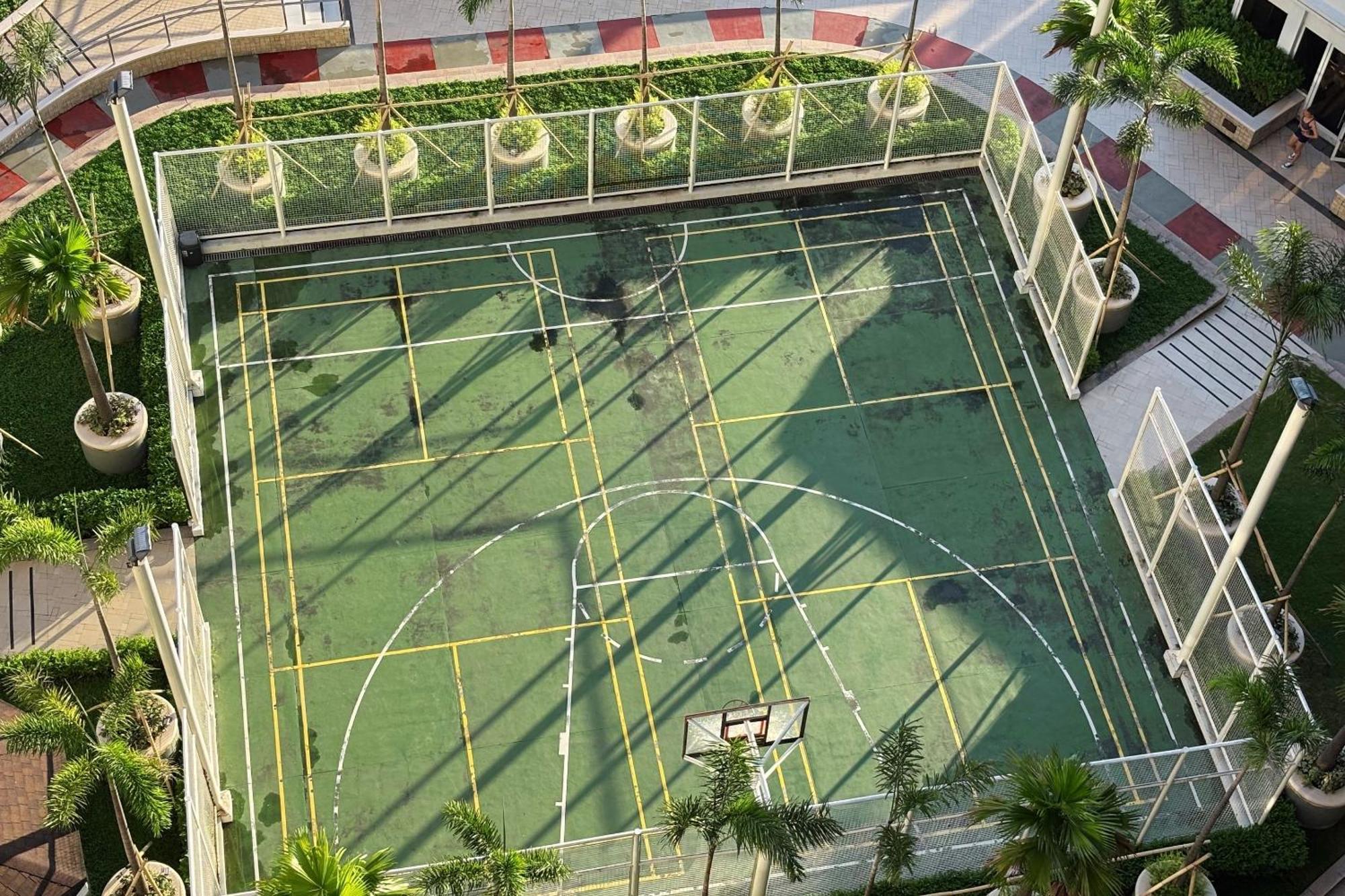 Extremeli Suites Manila Powered By Cocotel Exterior photo