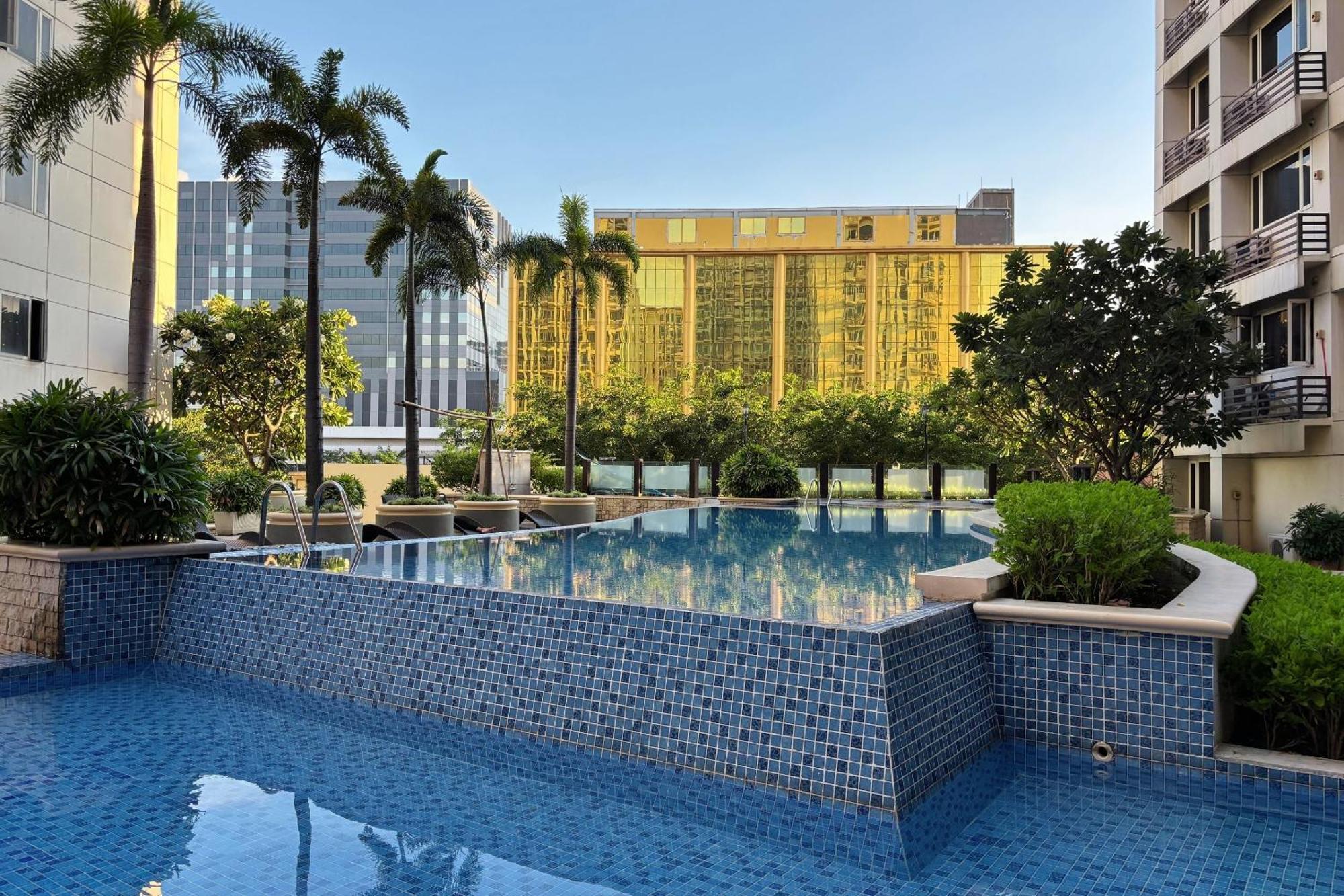 Extremeli Suites Manila Powered By Cocotel Exterior photo