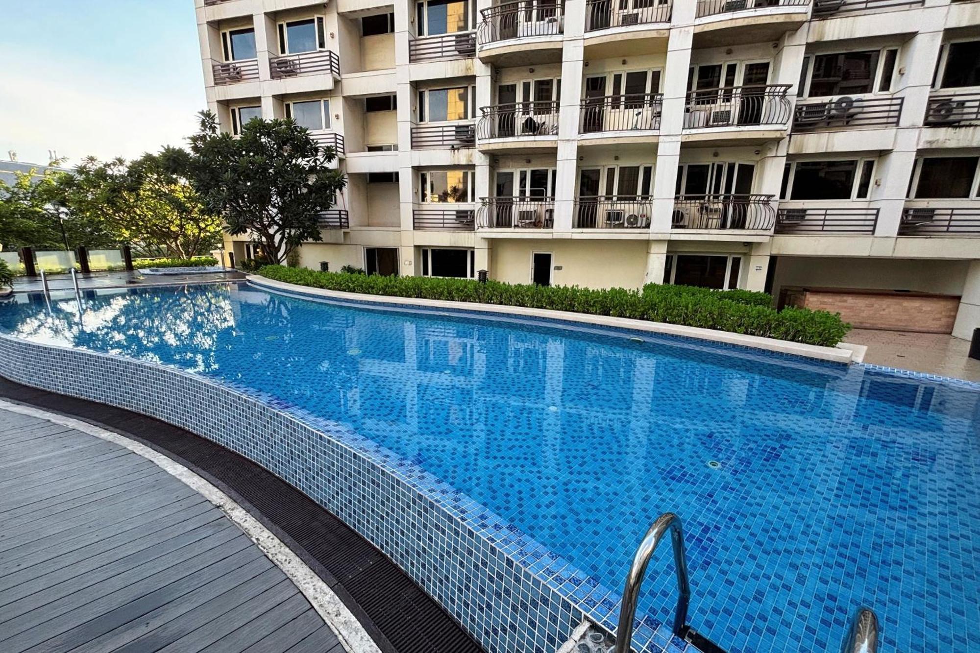 Extremeli Suites Manila Powered By Cocotel Exterior photo