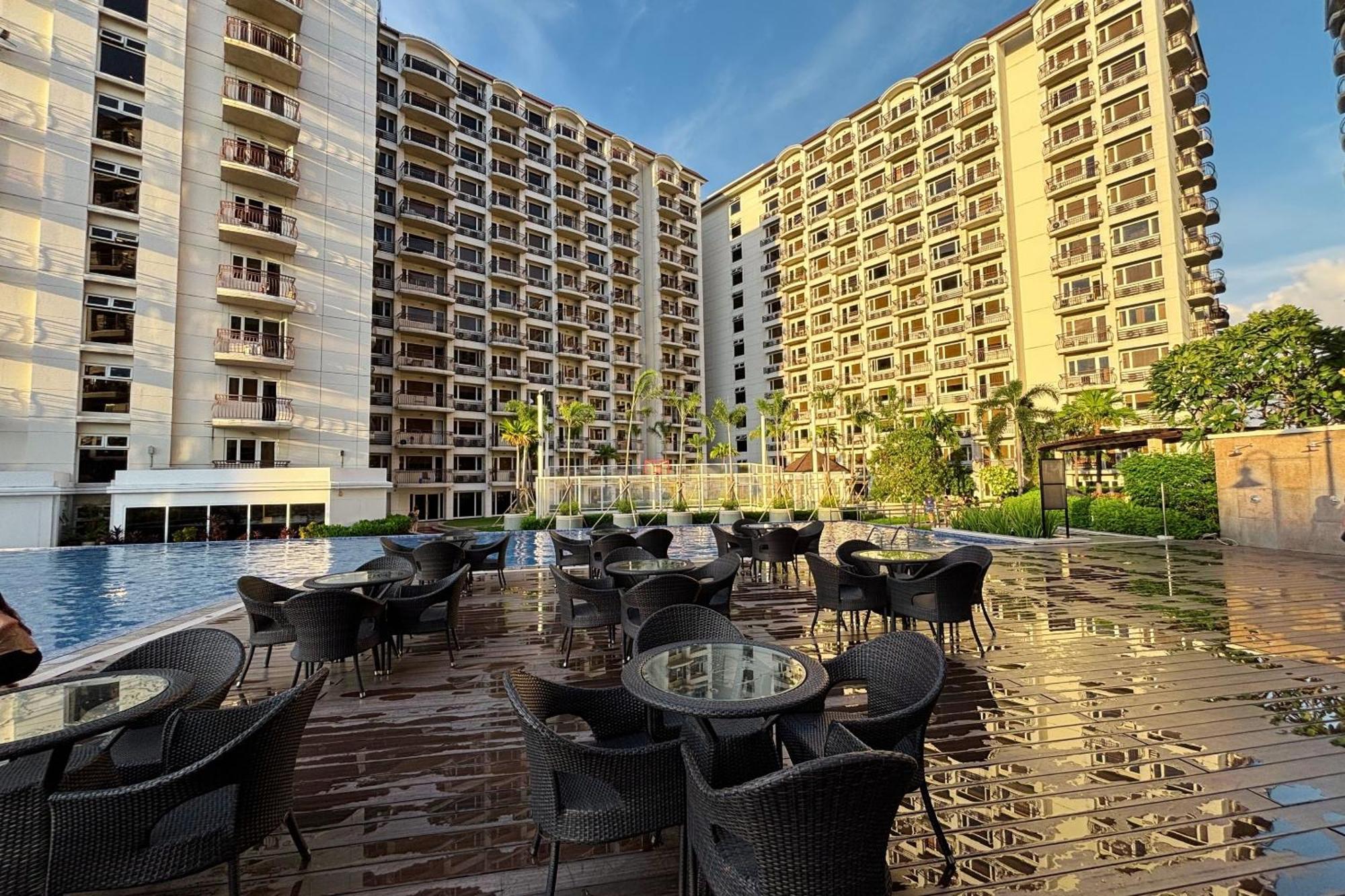 Extremeli Suites Manila Powered By Cocotel Exterior photo