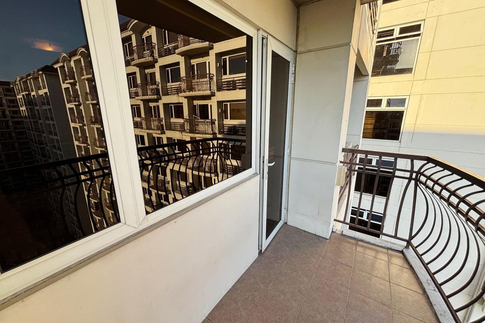 Extremeli Suites Manila Powered By Cocotel Exterior photo