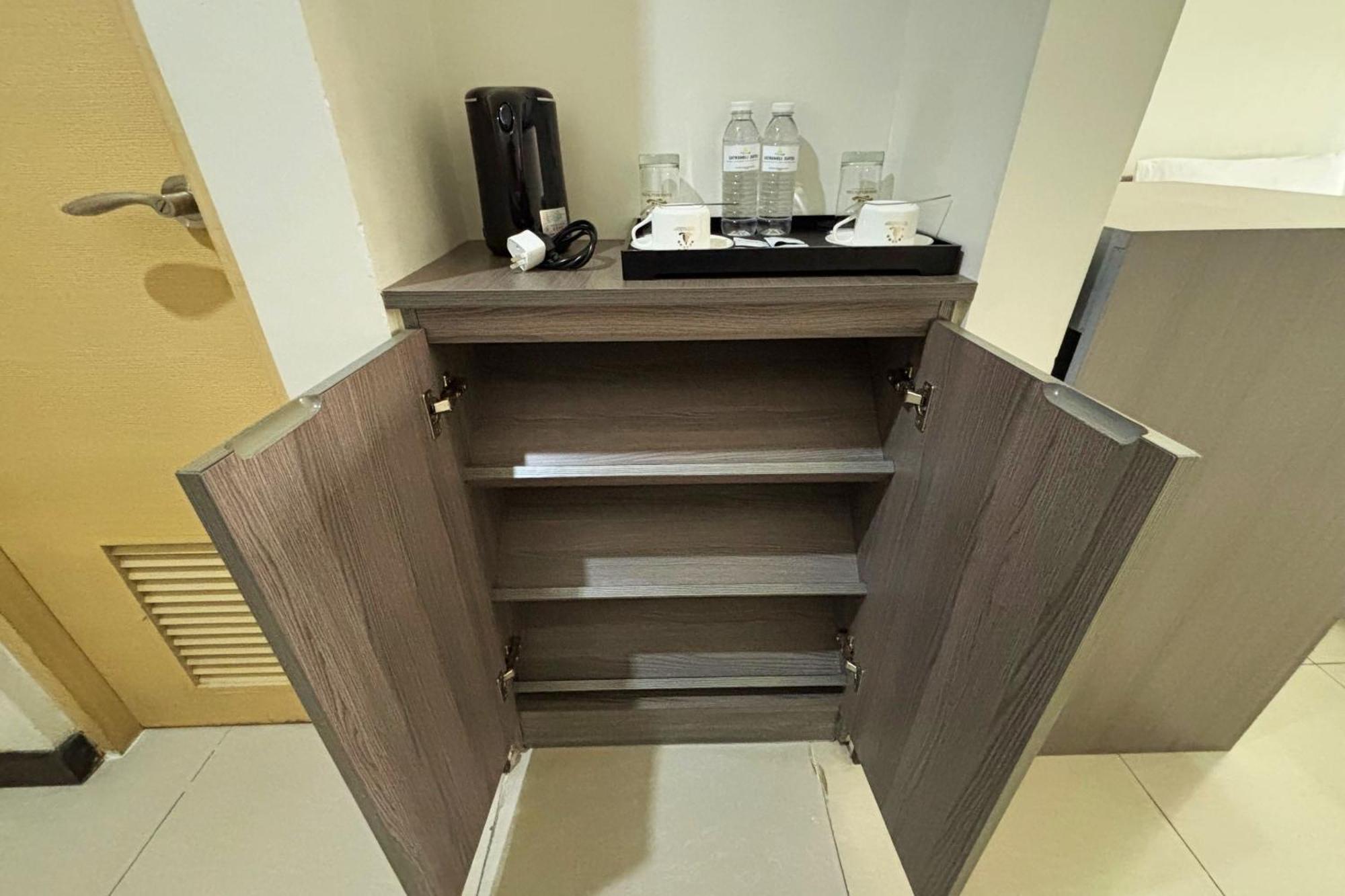 Extremeli Suites Manila Powered By Cocotel Room photo